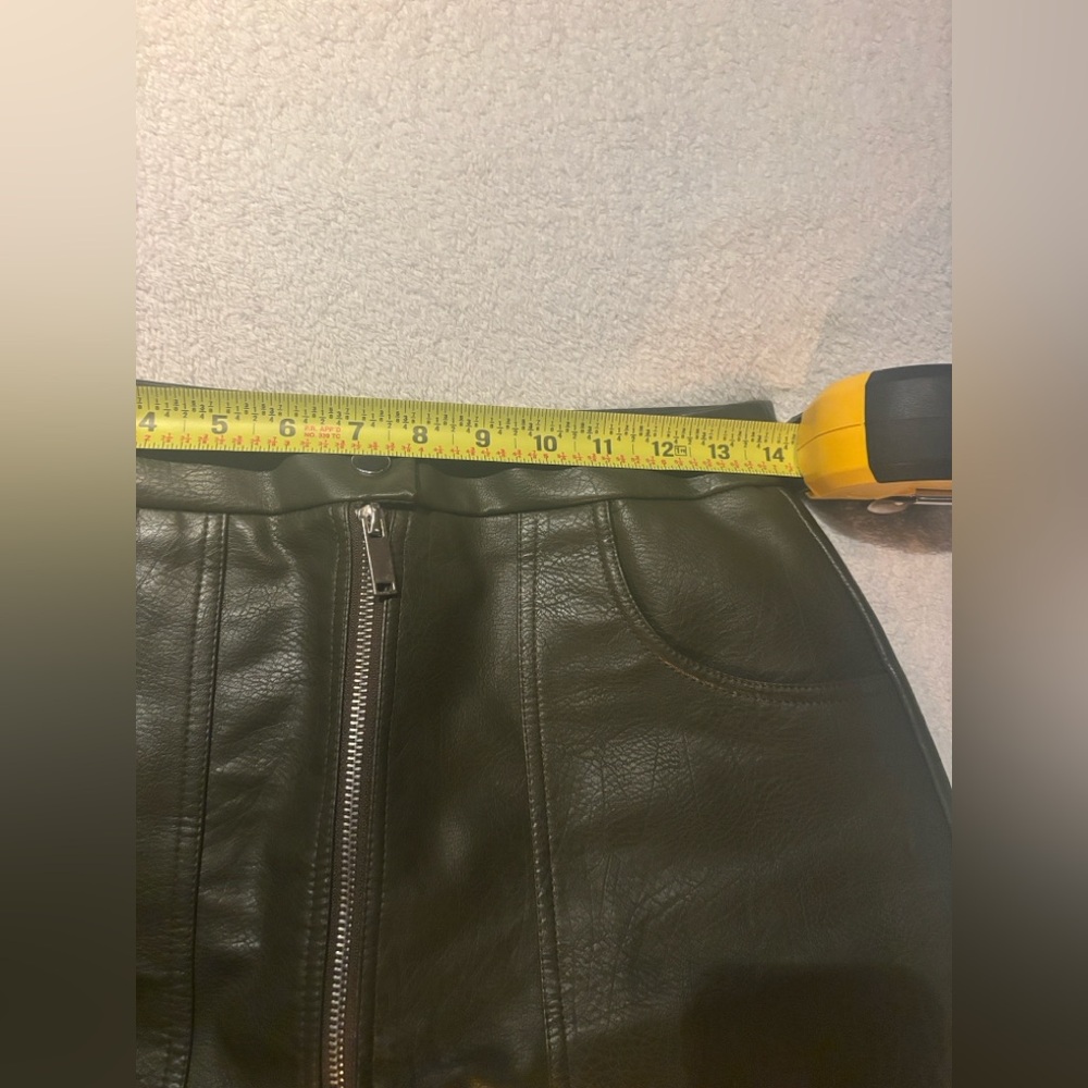 ✨ Stradivarius dark olive green Vegan Skirt - 
EUC 💫 - Picture 8 of 8